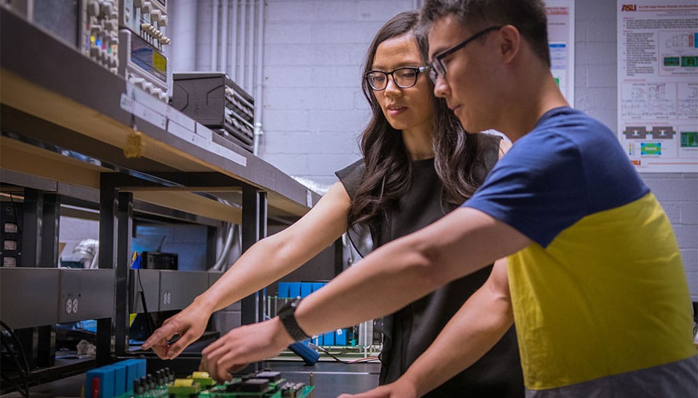 Students working in a lab